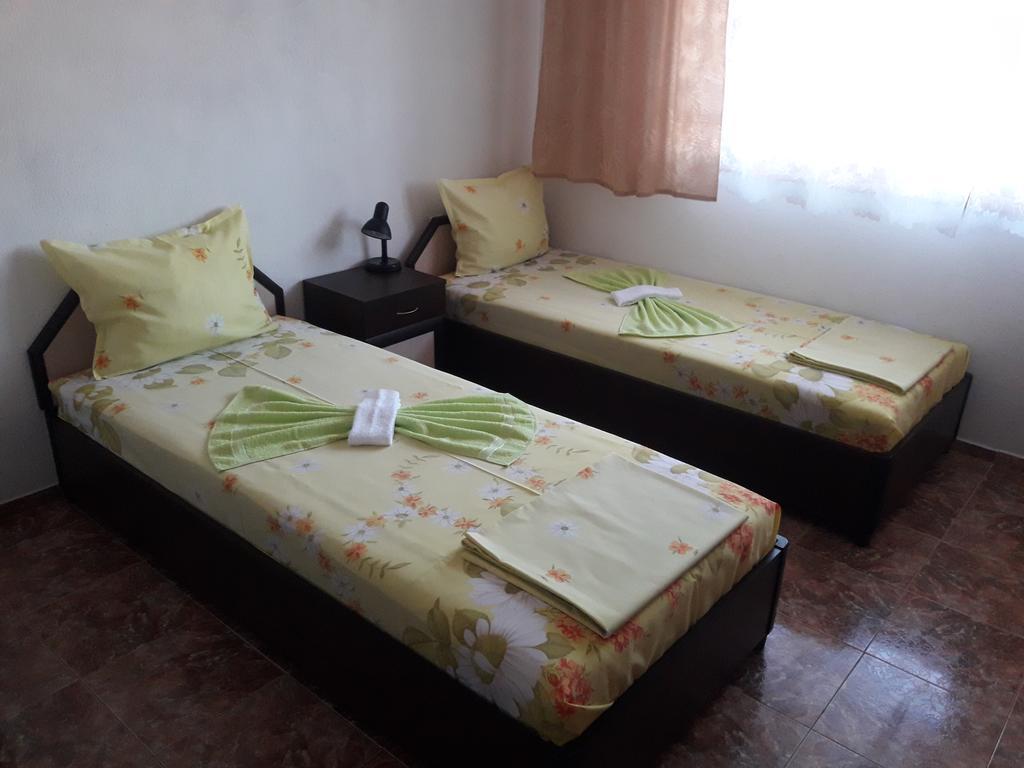 Georgievi Guest House Pomorie Eksteriør bilde