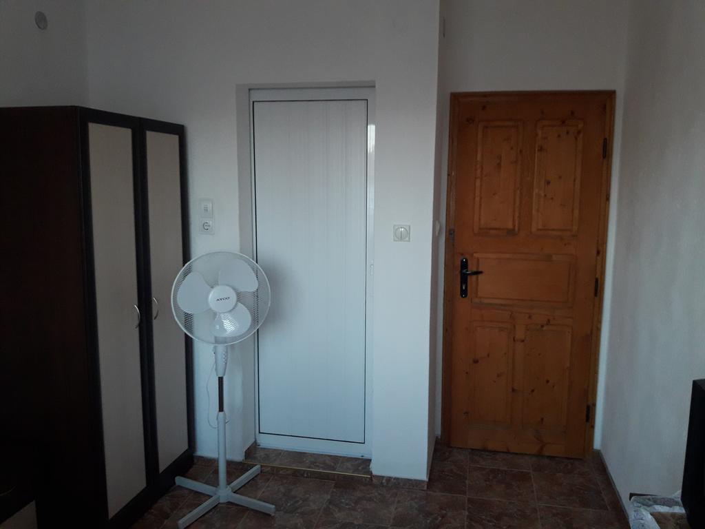 Georgievi Guest House Pomorie Eksteriør bilde