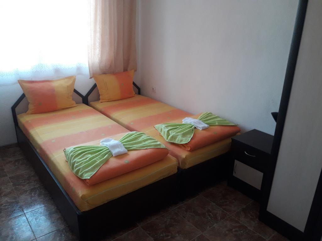 Georgievi Guest House Pomorie Eksteriør bilde